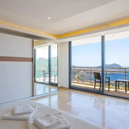 Elit 1 Kas-kalkan * Каш