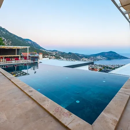 Elit 1 Kas-kalkan * Каш